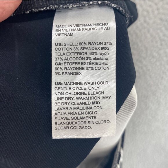 Chicos Pants Womens 00 US 2 Brigitte Black Floral So Slimming 360 Slim Ankle NWT - Picture 7 of 12